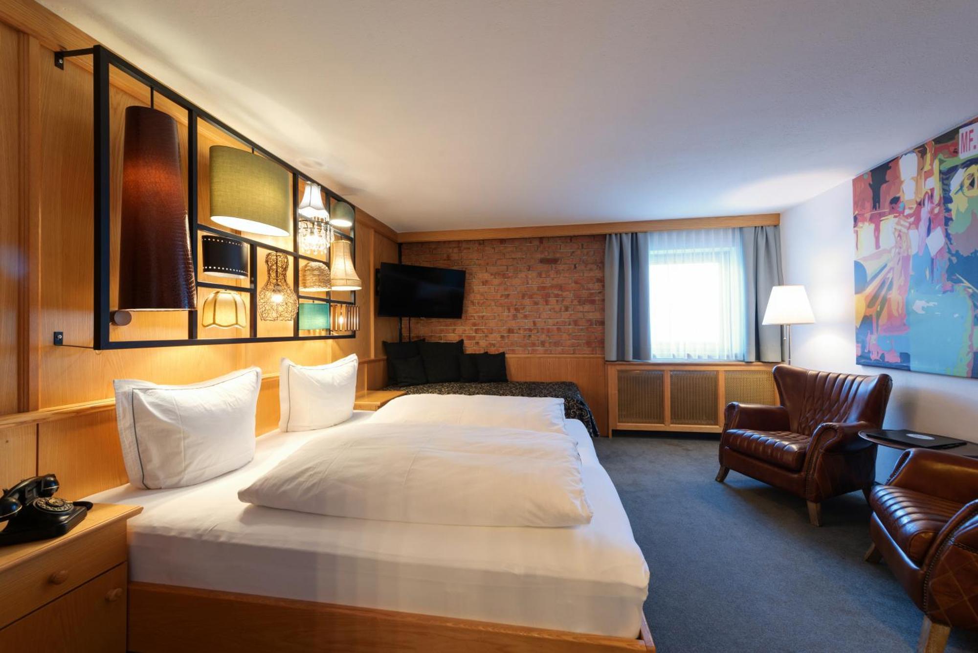 Hotel Pension Kirchplatz Sankt Anton am Arlberg Ruang foto