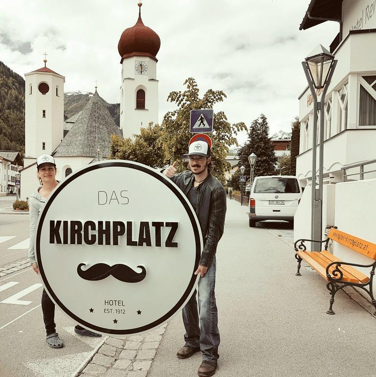 Hotel Pension Kirchplatz Sankt Anton am Arlberg Bagian luar foto