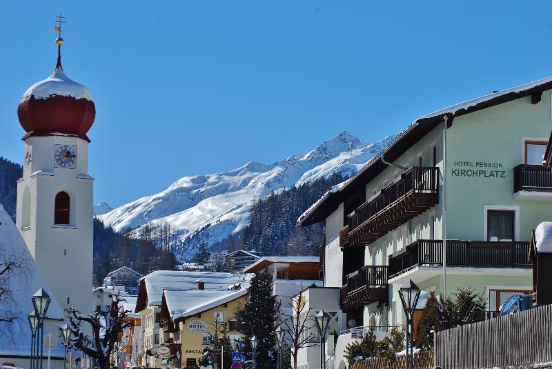 Hotel Pension Kirchplatz Sankt Anton am Arlberg Bagian luar foto